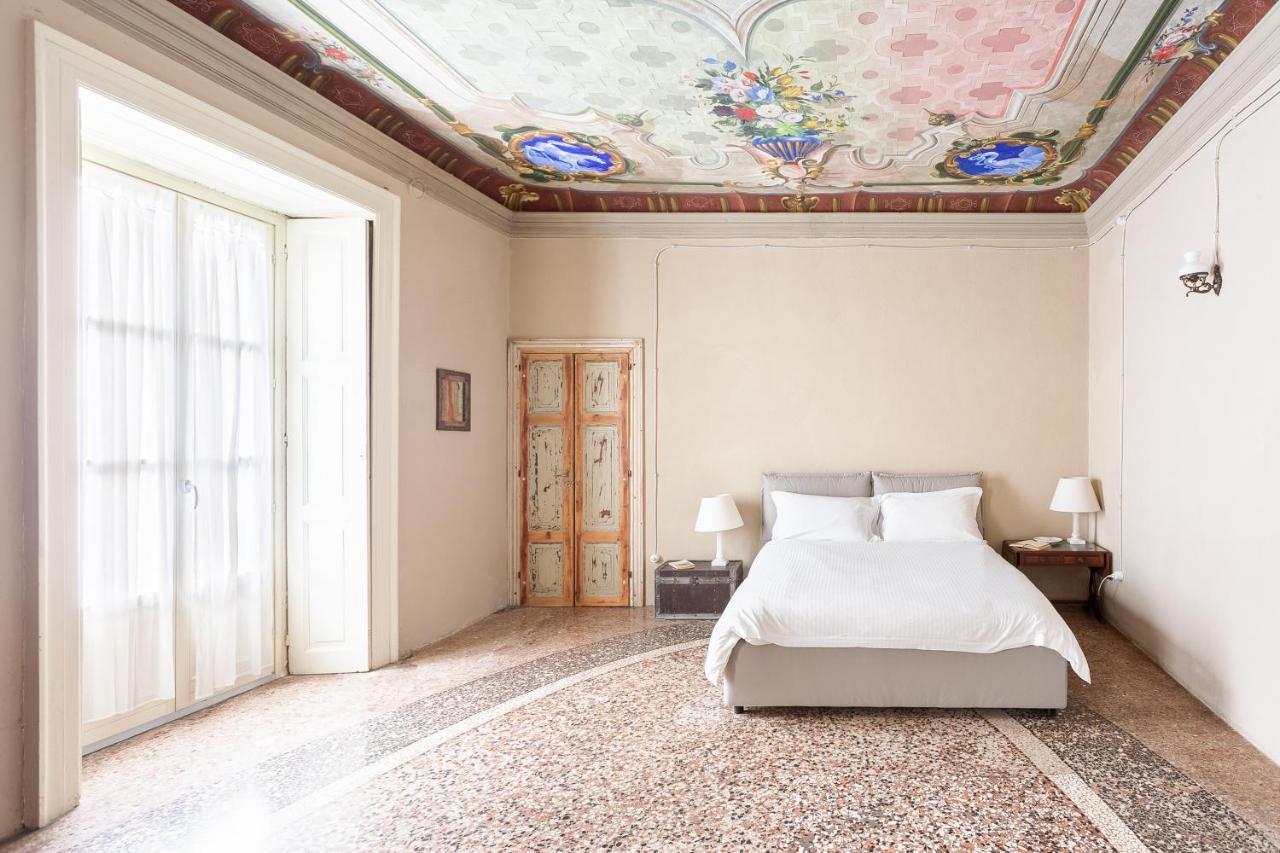 Апартаменты Palazzo Mia By Icasamia It Castello Cabiaglio Экстерьер фото