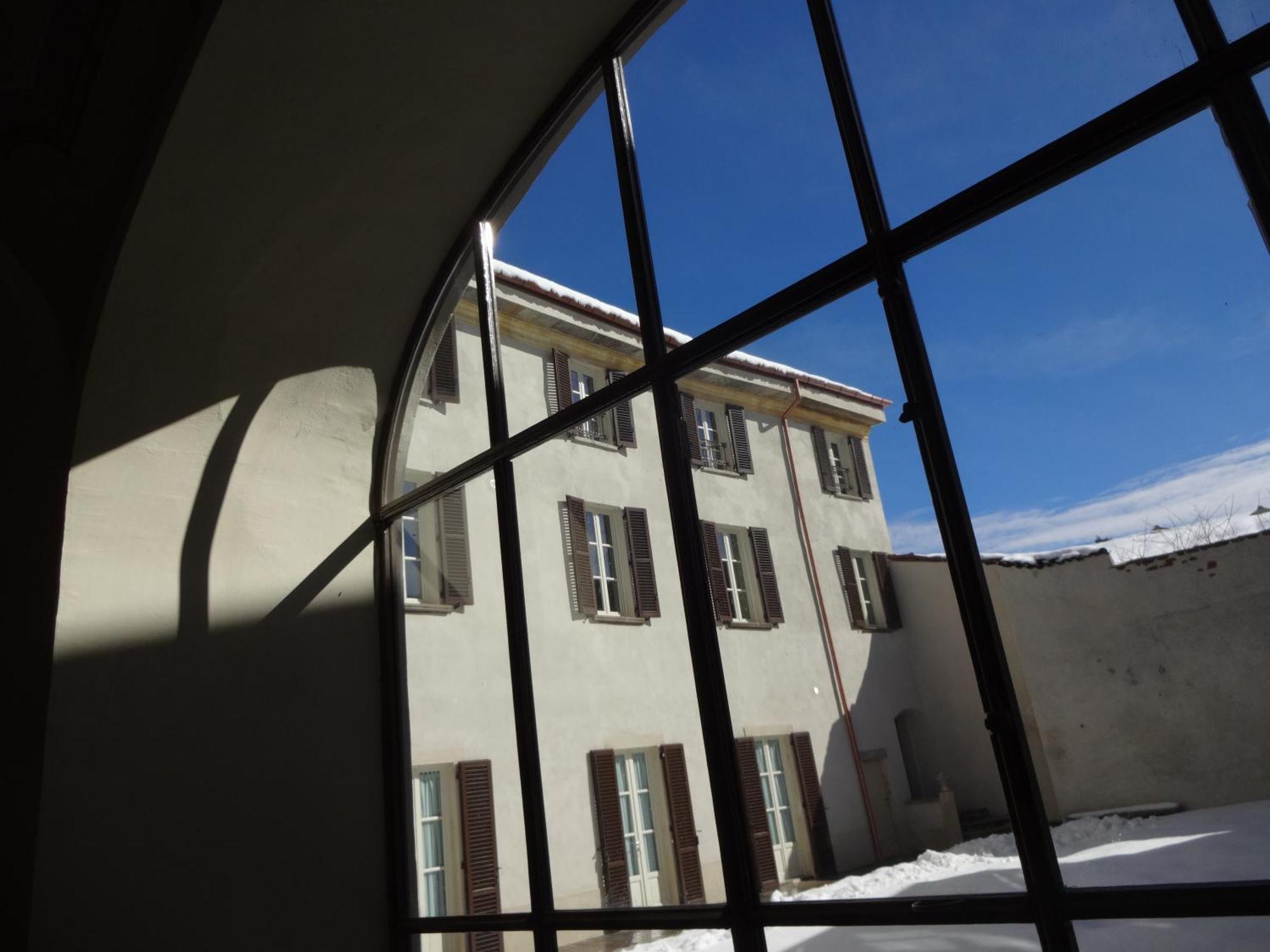Апартаменты Palazzo Mia By Icasamia It Castello Cabiaglio Номер фото